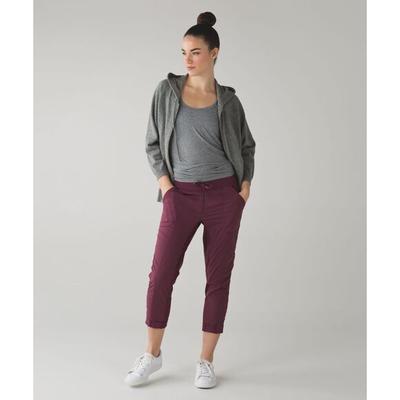 Lululemon Dance Studio Pants Swift Fabric Red Grape Lightweight – Women's Size 6 - Picture 1 of 9